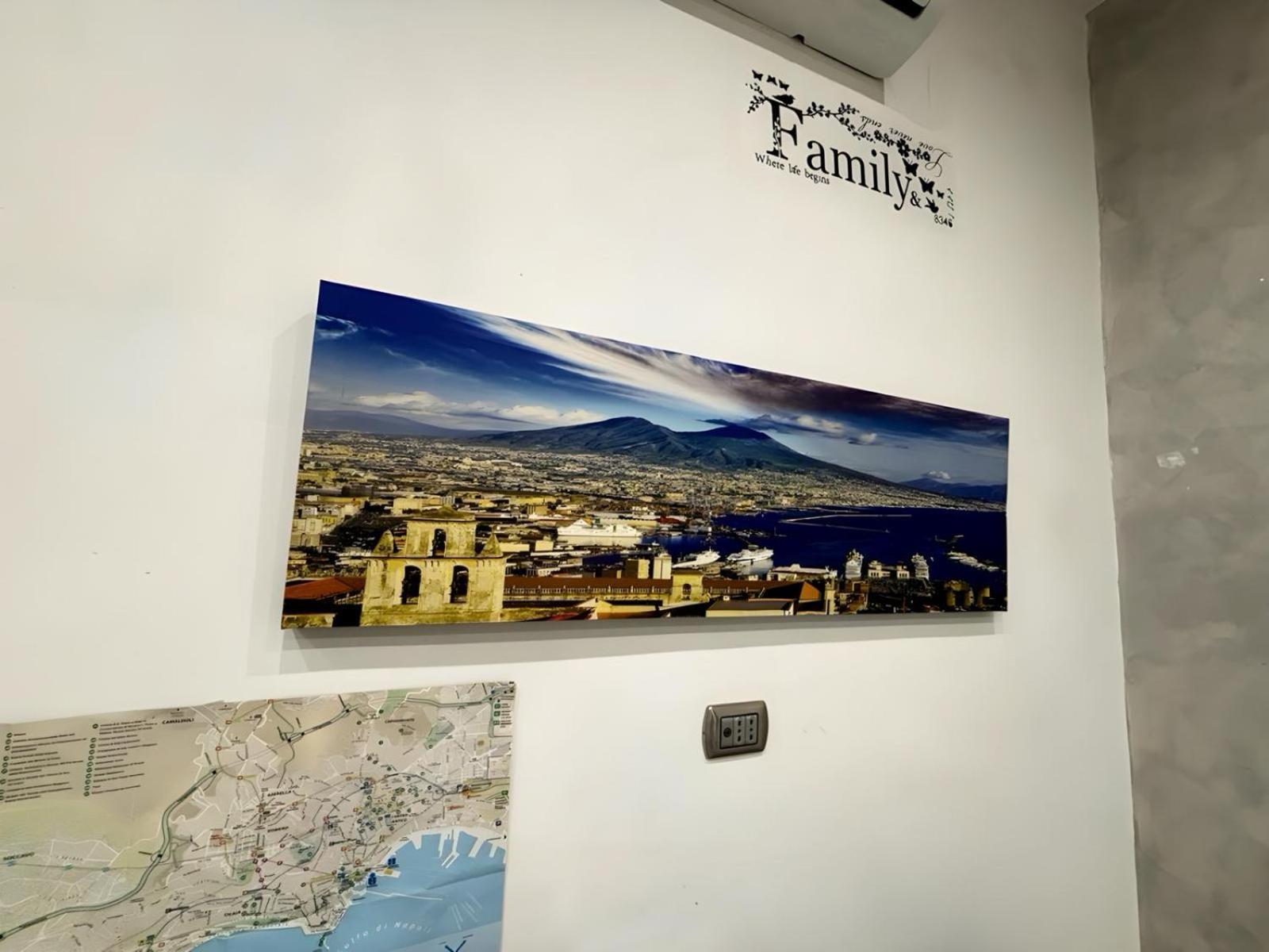 Marta'S Apartment Napoli Bagian luar foto